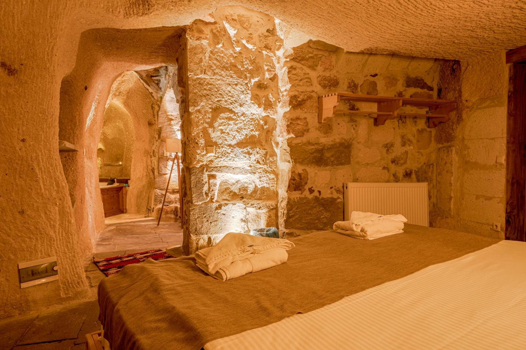 Carmin Cave Hotel อุตชิซาร์ ภายนอก รูปภาพ